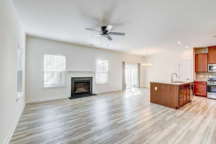 317 Grand Palm Ln Summerville, SC 29485
