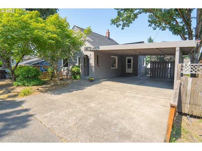 5447 Broadway ST West Linn, OR 97068