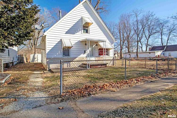 1604 S 15th St Springfield, IL 62703