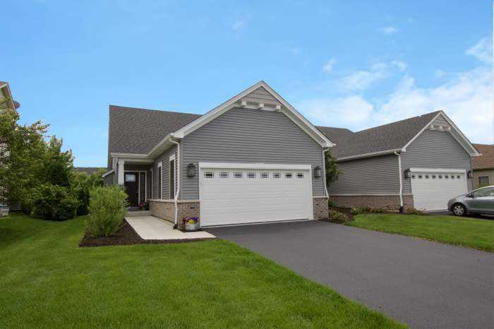 570 Sudbury Circle Oswego, IL 60543