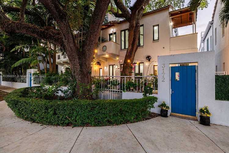 3172 Jackson Ave #6 Miami, FL 33133