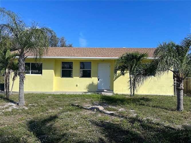 181 NE 18th Ave Boynton Beach, FL 33435