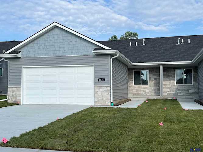 9531 Bailie Ct Waverly, NE 68462 | MLS 22304134 Photo 1