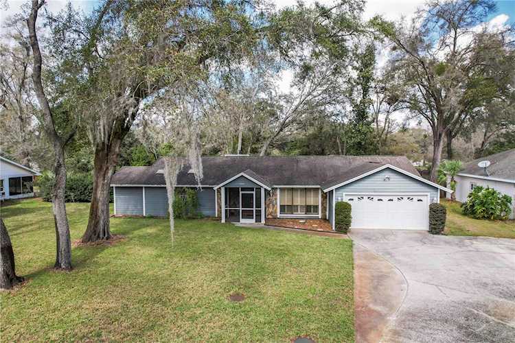 2508 Rustic Oaks Dr Lutz, FL 33559