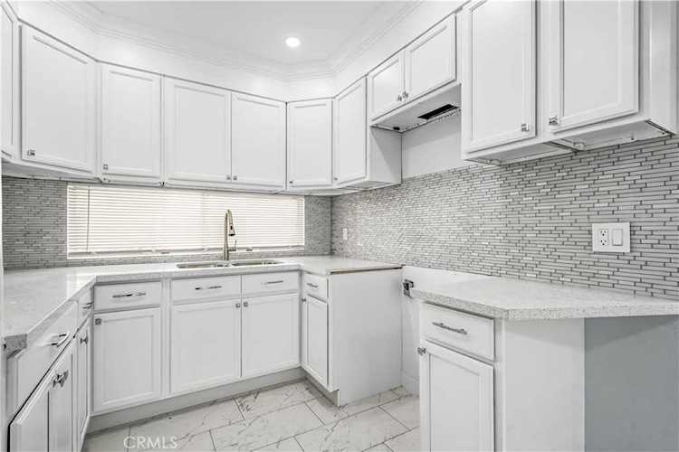 500 Evergreen St #305 Inglewood, CA 90302