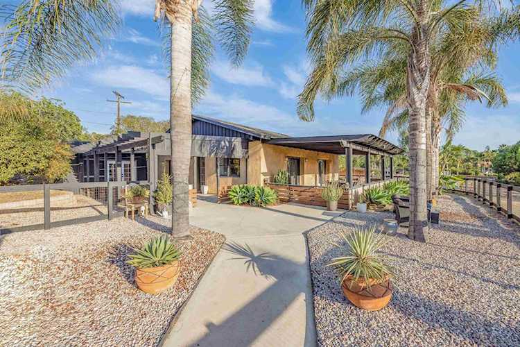 2433 Stockton Ln Vista, CA 92084