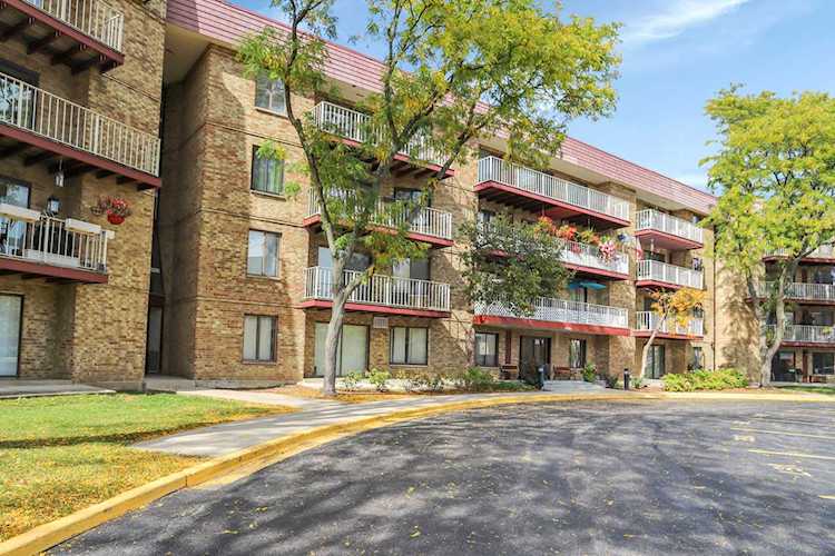 5400 Astor Ln #417 Rolling Meadows, IL 60008 | MLS 11730020 Photo 1
