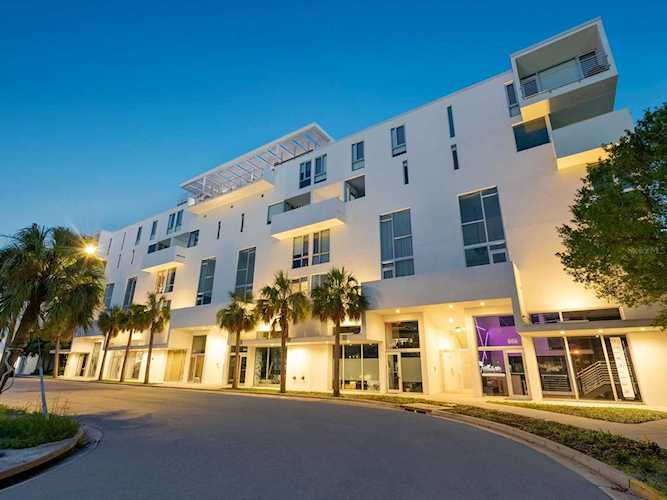 1350 5th St #301 Sarasota, FL 34236
