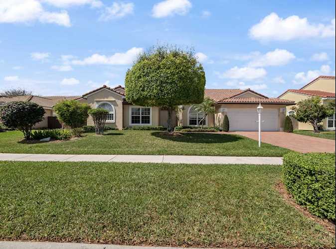 9523 Lake Serena Drive Boca Raton, FL 33496