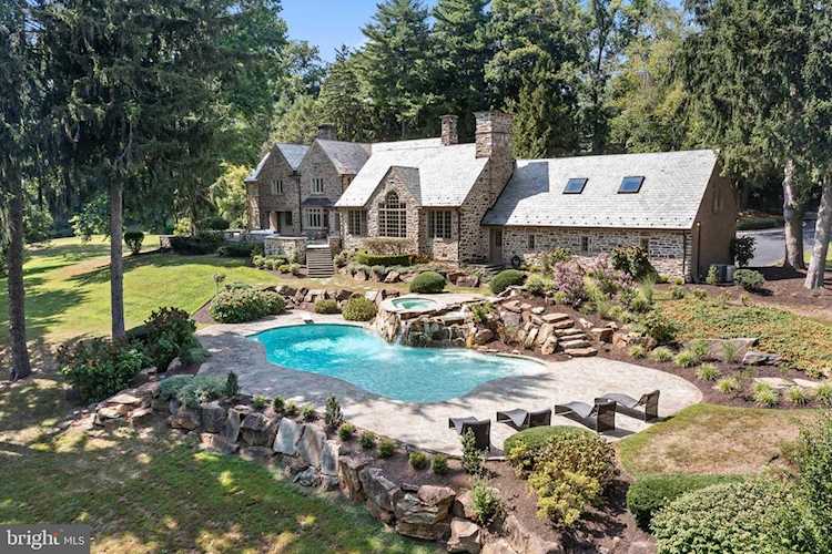 1233 Meadowbank Rd Villanova, PA 19085