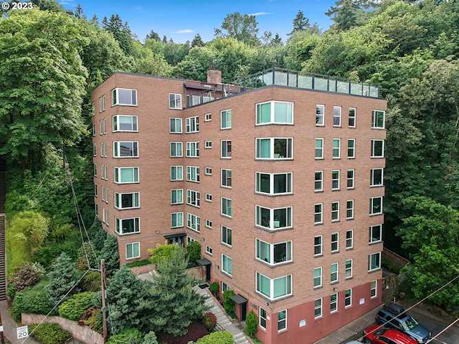 1205 SW Cardinell DR #409 Portland, OR 97201