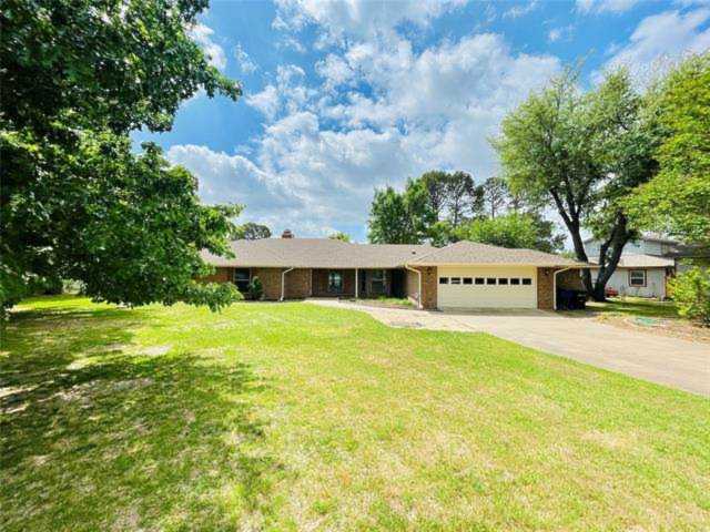3813 Winding Way Granbury, TX 76049