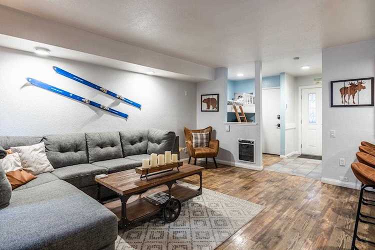 2113 Meridian #107 Mammoth Lakes, CA 93546