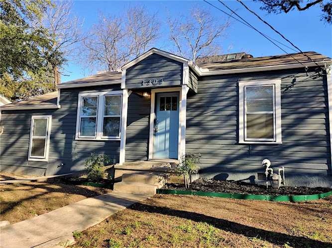 1303 S 5th ST Austin, TX 78704