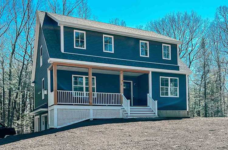 111 Danville Rd Hampstead, NH 03841