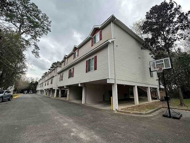 2601 Mckeithen Ct Tallahassee, FL 32304