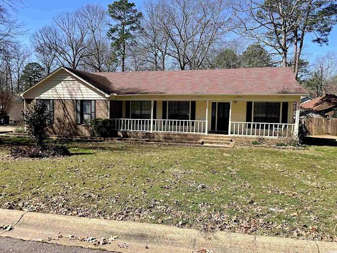 1001 Silktree Dr Bryant, AR 72022