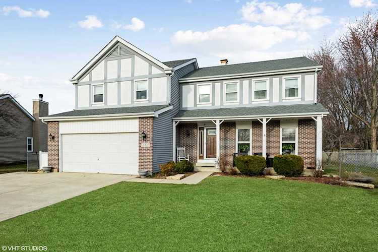 132 Sandalwood Ln Bolingbrook, IL 60440