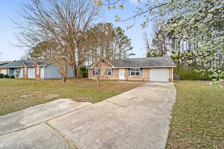 410 Singletree Court Jacksonville, NC 28540 | MLS 100372382 Photo 1