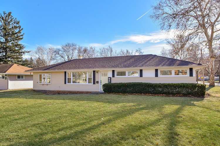 404 Geneva Place Wheaton, IL 60187