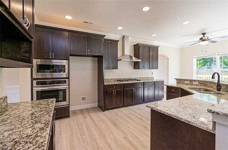 26 Lake Field Crossing Hampton, VA 23666 | MLS 10476913 Photo 1