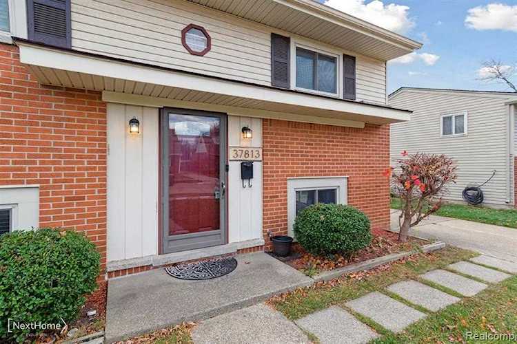 37813 Castle Dr Romulus, MI 48174 | MLS 20221062026 Photo 1