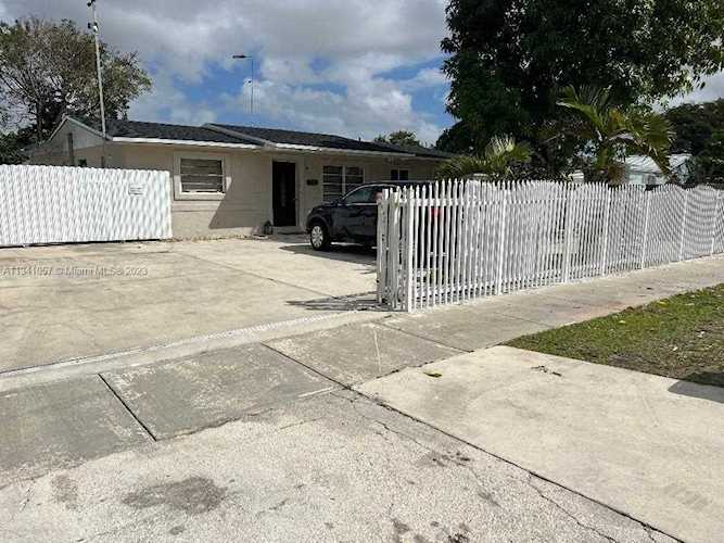 29939 SW 159th Dr Homestead, FL 33033 | MLS A11341057 Photo 1