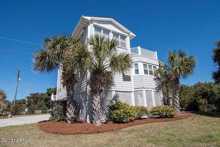 106 W Landing Drive Emerald Isle, NC 28594