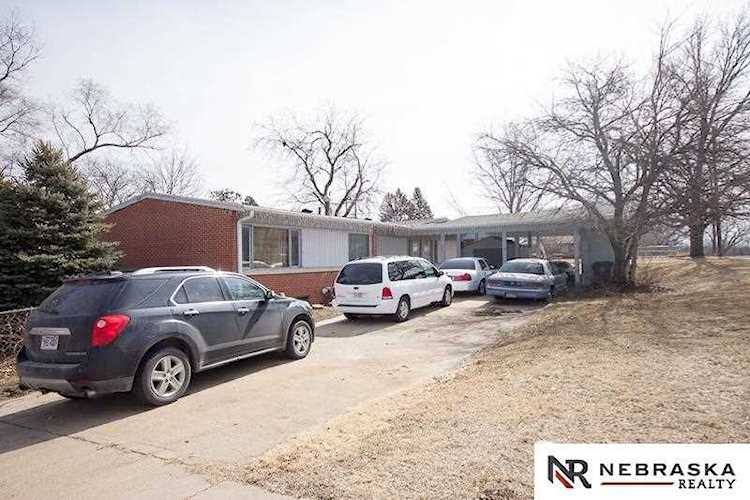 5327 W Luke St Lincoln, NE 68524