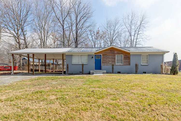 104 Westmeade Dr Dickson, TN 37055