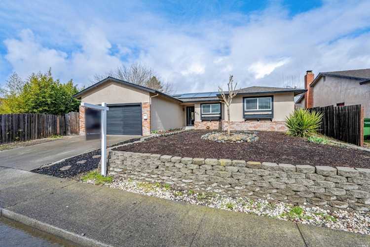 421 Garfield Drive Petaluma, CA 94954