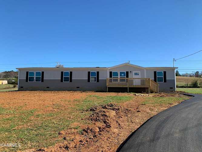 453 Barry Cove Dandridge, TN 37725