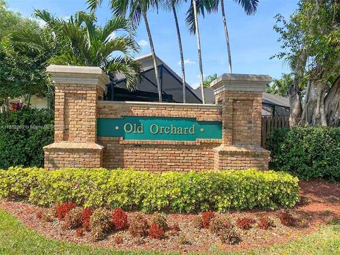 3248 Beechberry Cir Davie, FL 33328