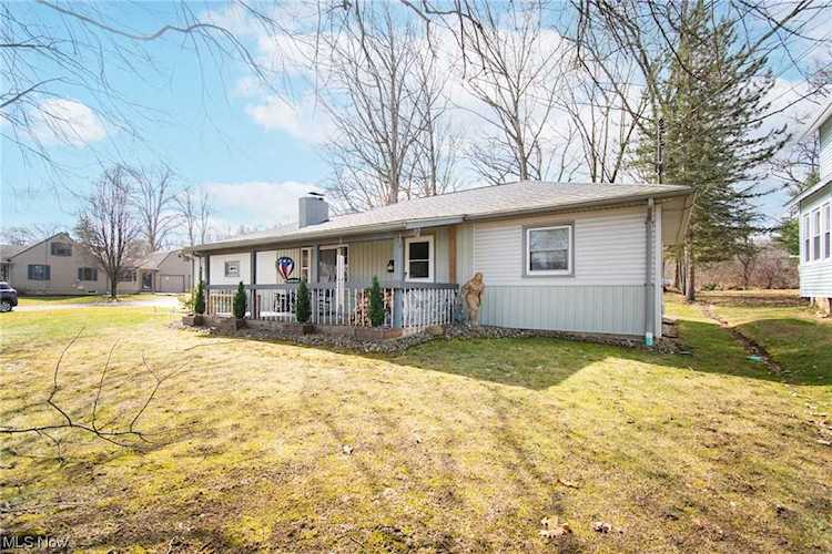 126 Forest Hill Dr Youngstown, OH 44515