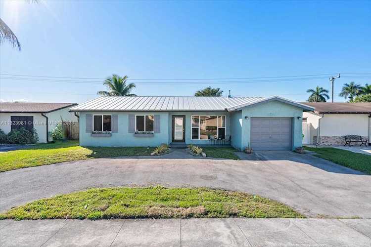 11540 NW 35th St Sunrise, FL 33323