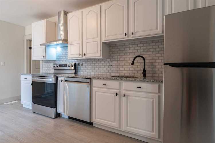 125 Precourt St Manchester, NH 03102 | MLS 4941577 Photo 1