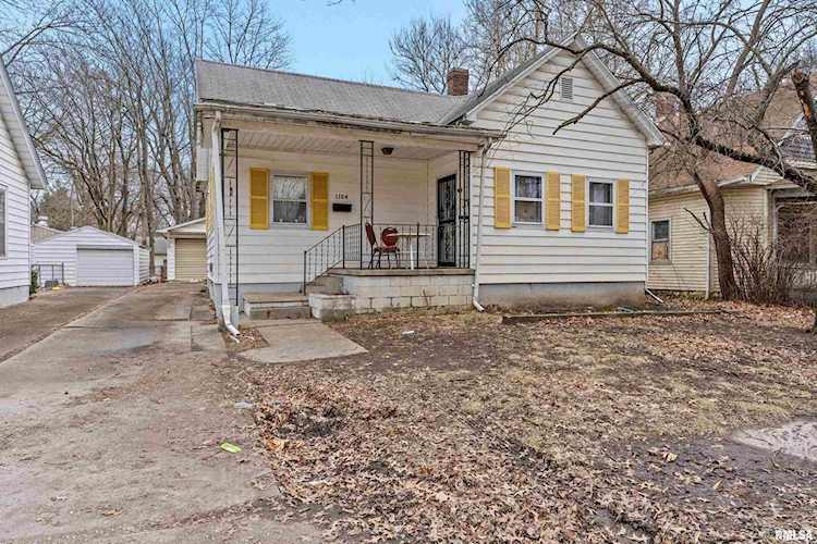 1104 N 13th St Springfield, IL 62702
