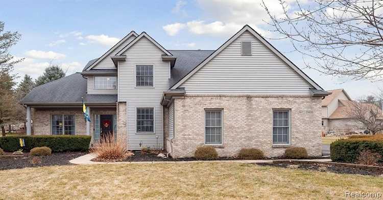 21439 Winding Creek Dr Lyon Twp, MI 48178 home for sale, MLS#20230013908 | Dwellings Michigan Real Estate Photo 1