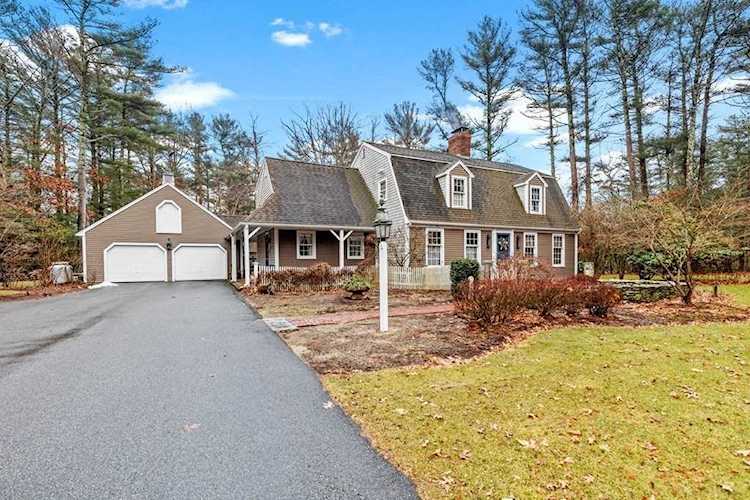 35 Hidden Acres Dr Duxbury, MA 02332 | MLS 73081866 Photo 1