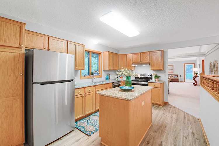 5900 Oxboro Avenue N Oak Park Heights, MN 55082