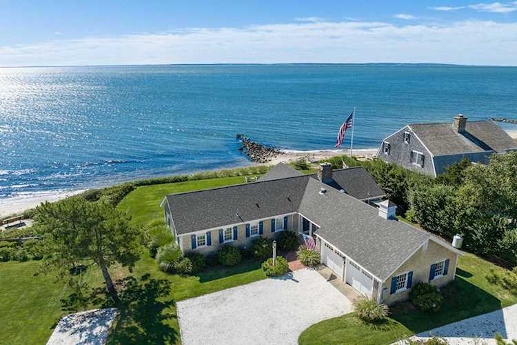 12 Willis Lane East Falmouth, MA 02536 | MLS 22300741 Photo 1