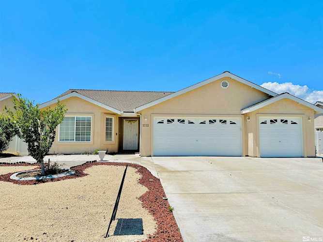 1332 White Bluffs Cir Fernley, NV 89408-9270