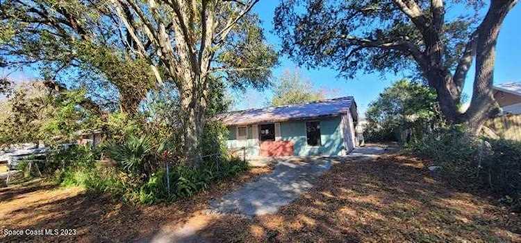 2129 Watts Drive Mims, FL 32754