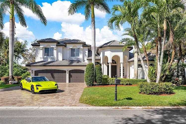 6133 NW 91st Ave Parkland, FL 33067