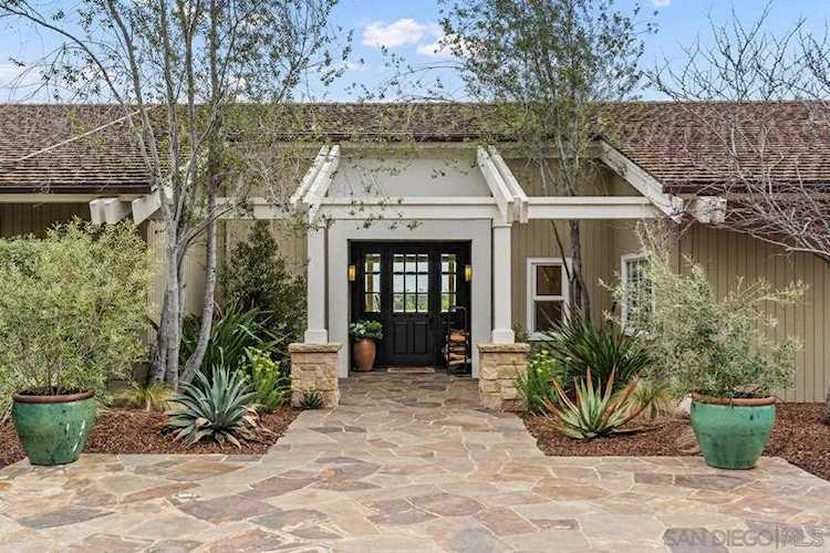17963 Via De Fortuna Rancho Santa Fe, CA 92067