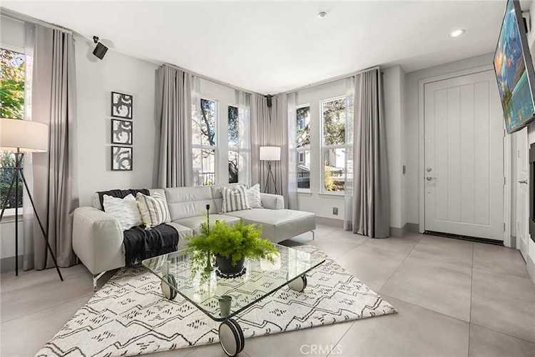 46 Midtown Dr, Aliso Viejo, CA 92656 | MLS# PW23037159 | home for sale Photo 1