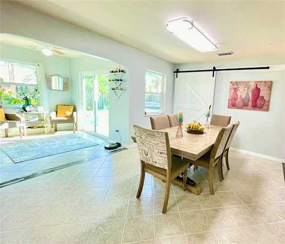 4127 NW 79th Ave Coral Springs, FL 33065