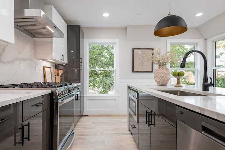 14 Hillside Park #2 Somerville, MA 02143 | MLS 73078070 Photo 1