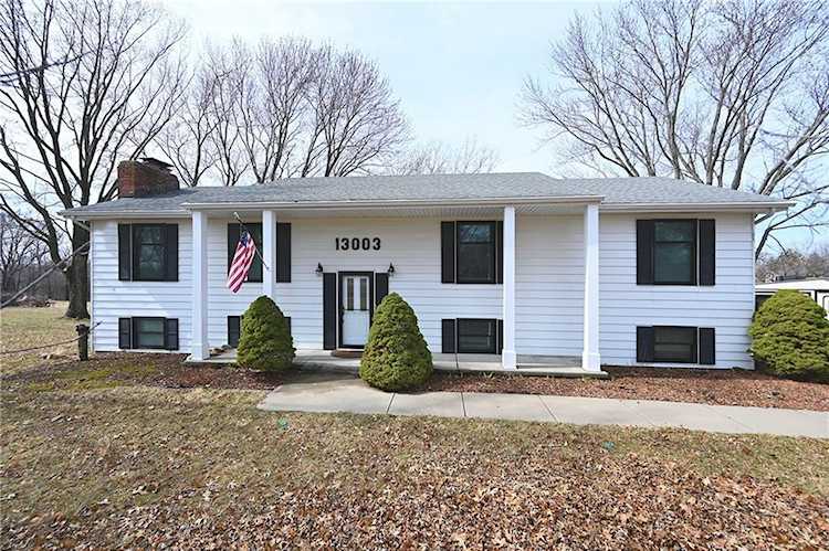 13003 NW 81st St Parkville, MO 64152