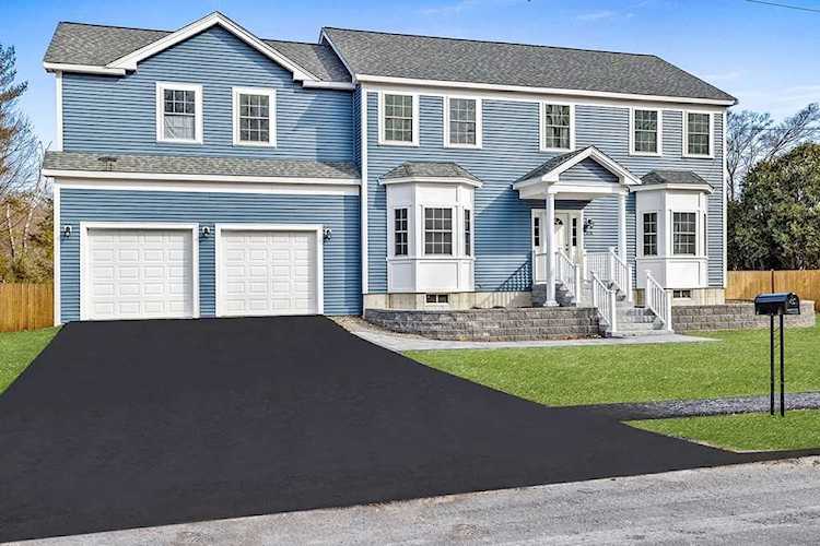 108 Scotland St Hingham, MA 02043